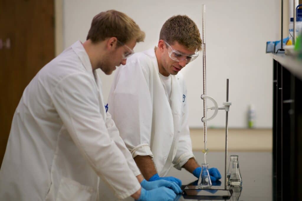 Toccoa Falls College Students working in Lab