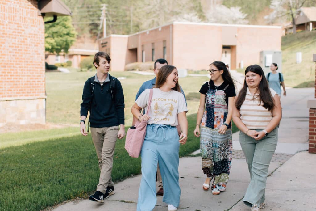 students walking to class together.
